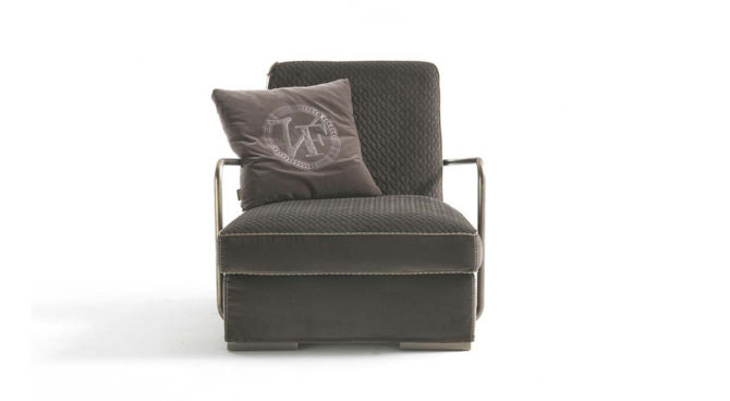 Bourgeois armchair Product Image