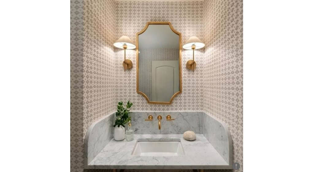 Hackney Single Sconce Brass Trenzseater