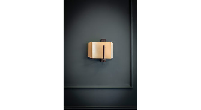 AEGIS WALL LIGHT / BRONZED BRASS & BRASS / RIGHT Product Image