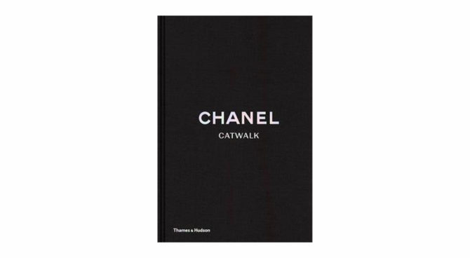 Chanel Catwalk / Book Product Image
