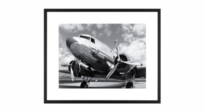 DC3 IN AIRFIELD / PRINT – Q279 Product Image