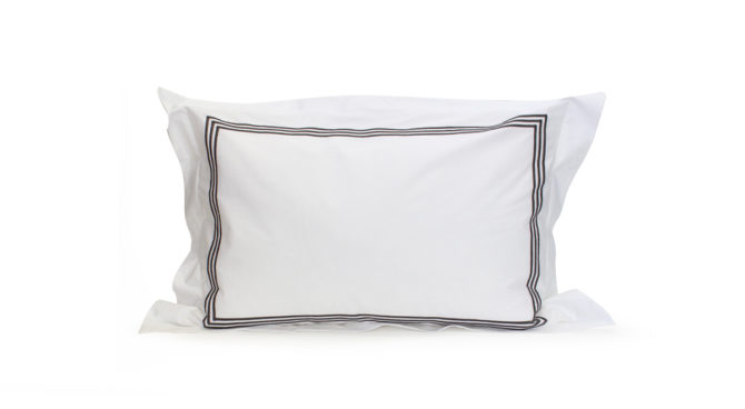 TRIPLE SATIN STITCH SATEEN – STD pillowcase Product Image