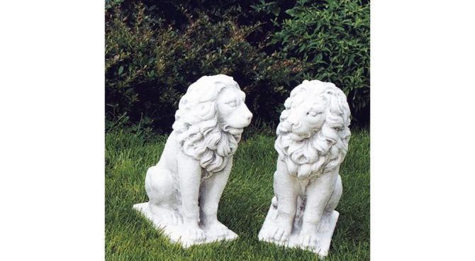 Chateaux Lions Product Image