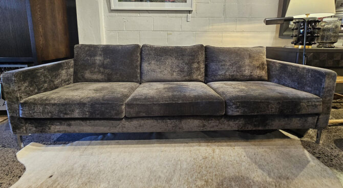 Arnie 3.5 Seater Sofa – Auckland Product Image